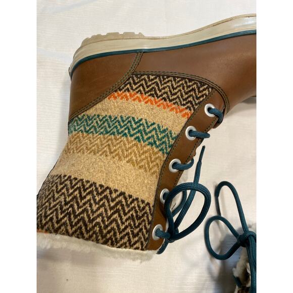 Keen Elsa Lined Women 6 Boots Waterproof 100 Gram Insulation Chevron Pattern - Picture 11 of 14